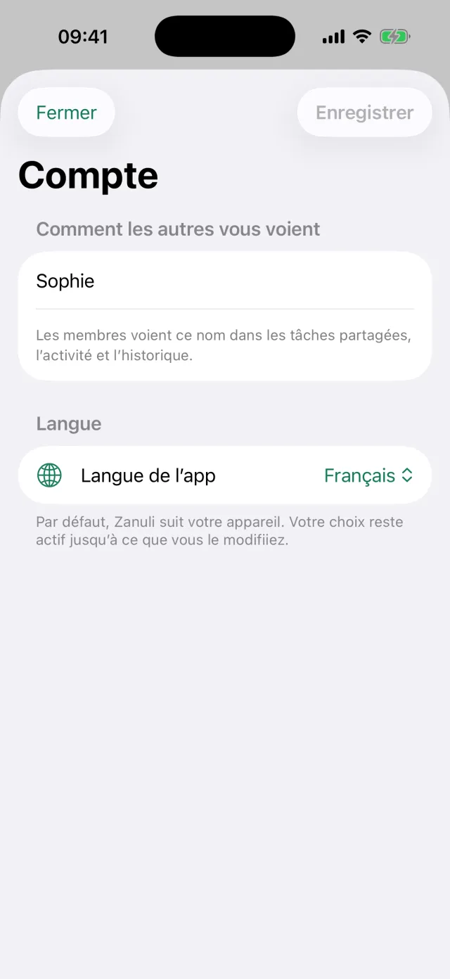 L’écran Compte avec le nom affiché Sophie et le réglage Langue de l’application.